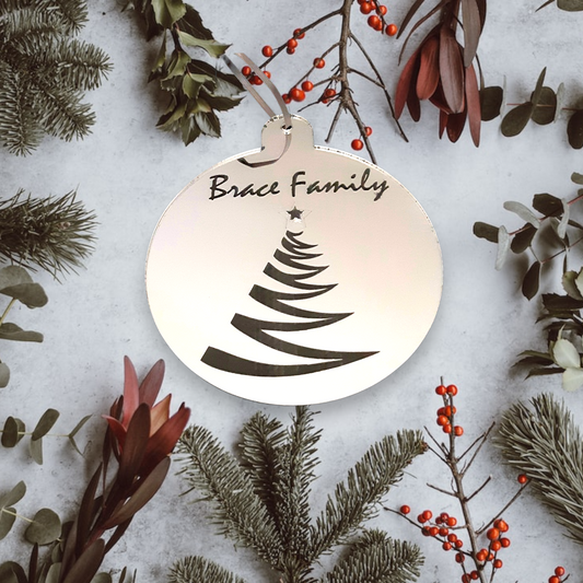 Boule de Noël gravée « Nom de famille » - Décorations de Noël - Plusieurs couleurs