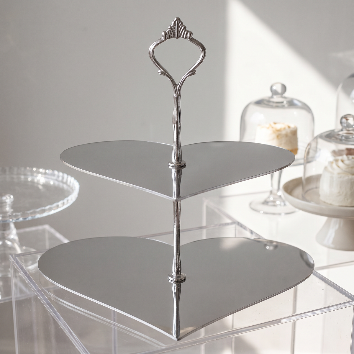 Two Tier Heart-Shaped Acrylic Cake Stand for Dessert Displays