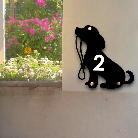 Plaque de numéro de maison « Chien et laisse » - Matt