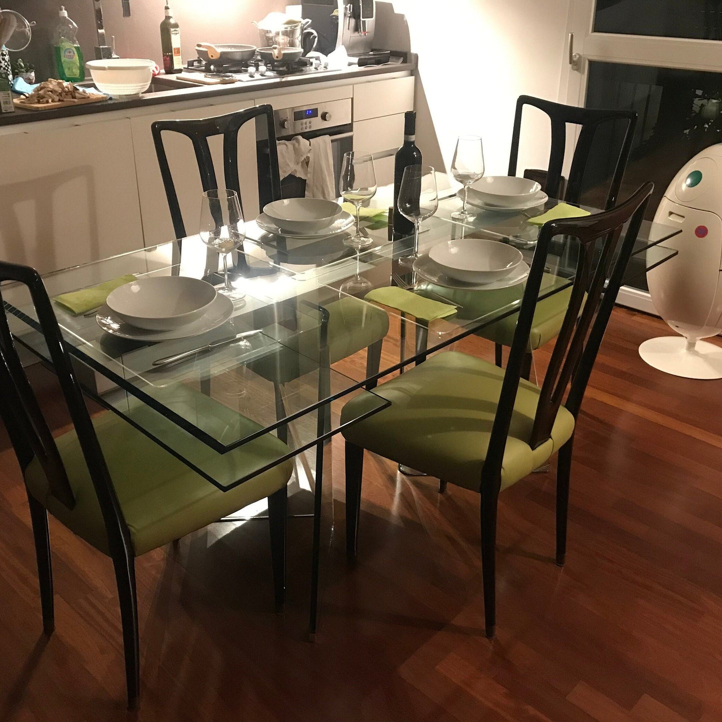 Clear Acrylic Worktop Saver: Custom Placemat, Heat Resistant