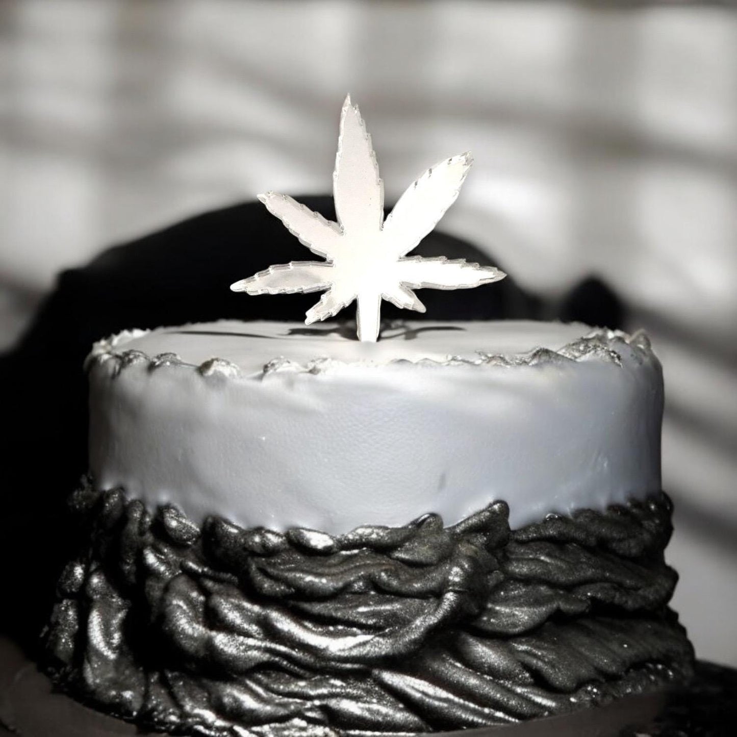 Hemp Leaf Cake Toppers: Custom Colors & Sizes