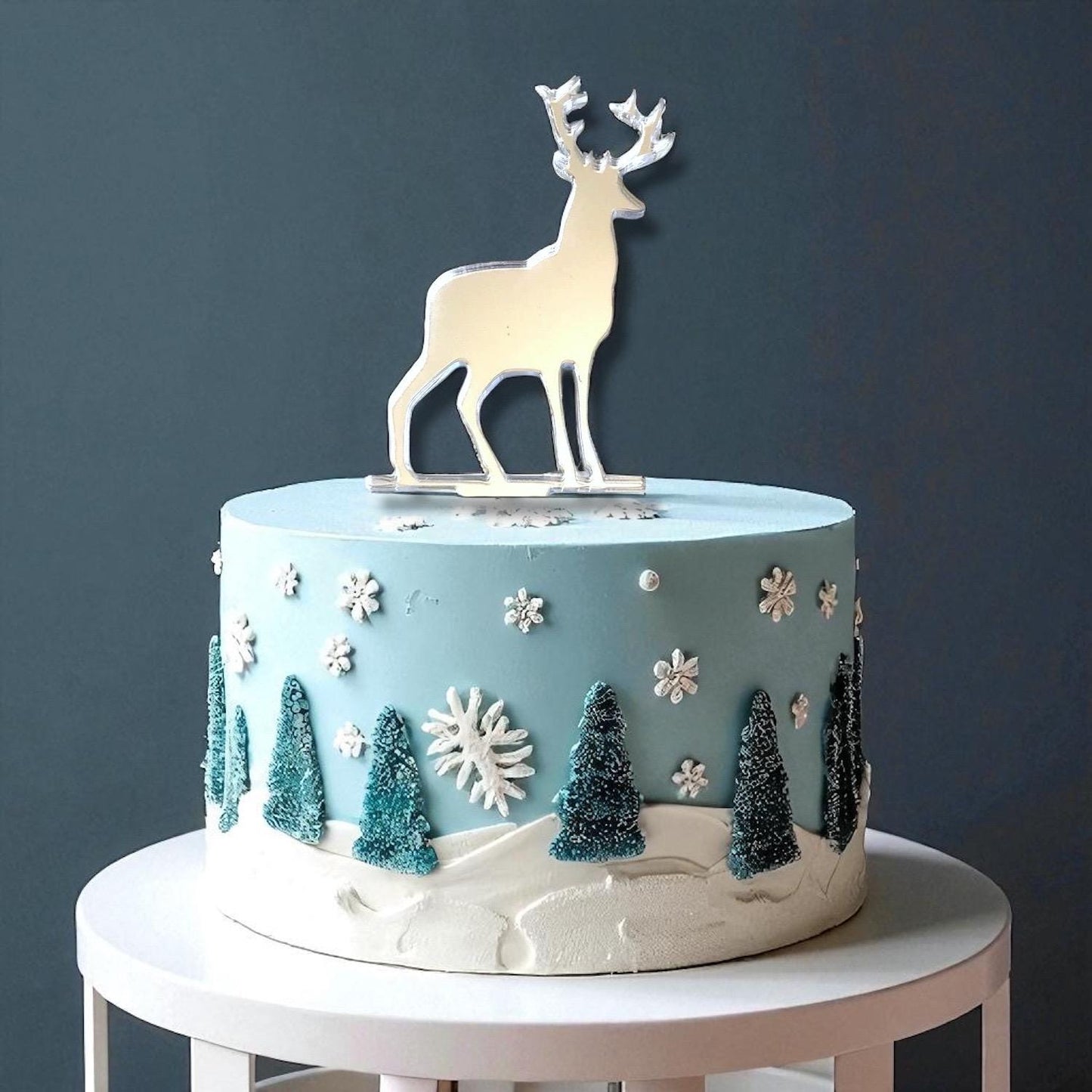 Bespoke Reindeer Cake Topper in Custom Colors and Sizes for Eco-Friendly Celebrations